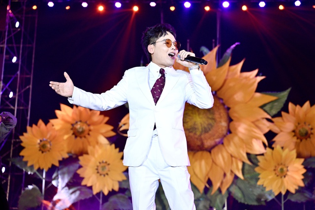 Hàng ngàn khán giả “cháy hết mình” cùng Quân A.P, B Ray, Captain Boy tại The East Live Concert- Ảnh 3.