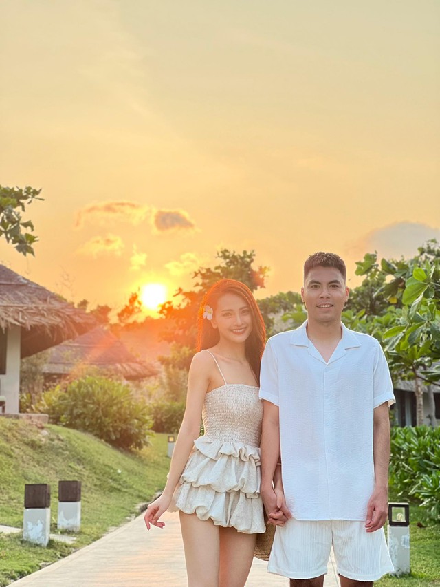 MC Huyền Trang Mù Tạt tung ảnh yêu nước với bạn trai cầu thủ nổi tiếng chặn đứng tin đồn rạn nứt tình cảm- Ảnh 4.