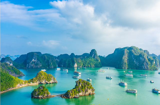 Carnaval Hạ Long 2025: Đằng sau hậu trường chuẩn bị cho một mùa lễ hội bùng nổ- Ảnh 4. Carnaval Hạ Long 2025: Đằng sau hậu trường chuẩn bị cho một mùa lễ hội bùng nổ- Ảnh 4.