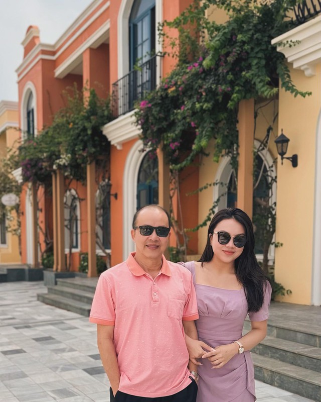 NSƯT thu nhập trăm triệu/tháng dù đang "sống ẩn", ái nữ hiếm hoi lộ diện gây chú ý- Ảnh 4.
