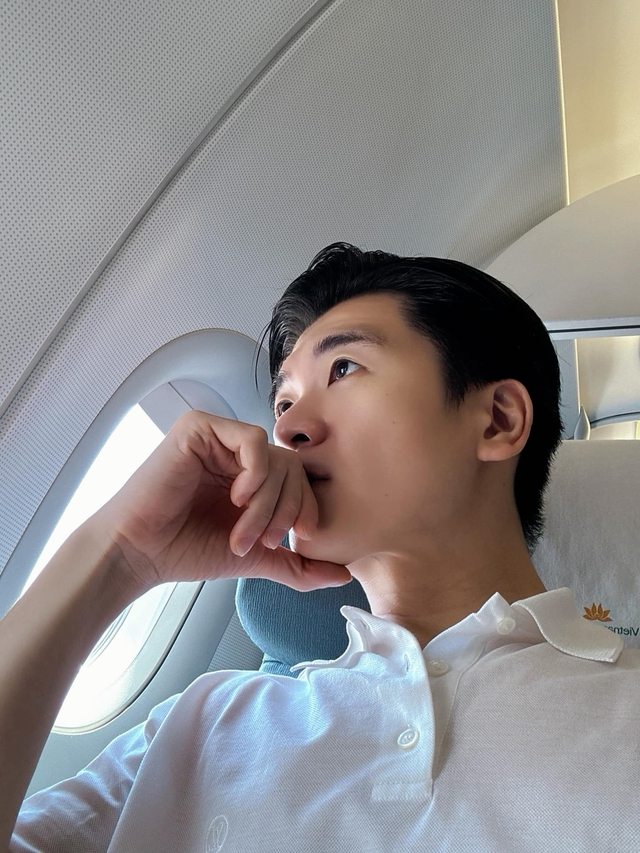 Xôn xao visual "tuyệt đối điện ảnh" chuẩn nam thần của con trai cả nhà bầu Hiển - Ảnh 2.