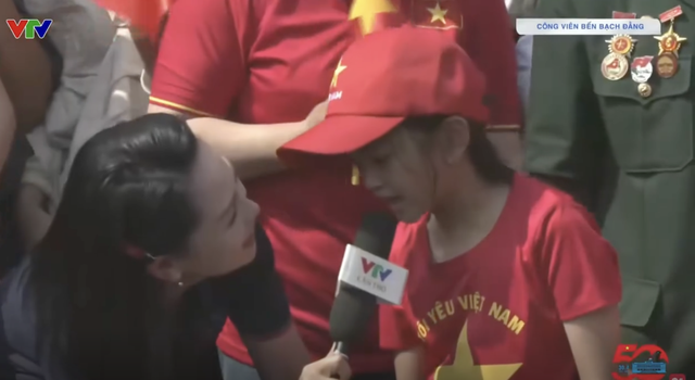 Nữ MC VTV nhận được sự tán thưởng vì có màn xử lý tinh tế ở lễ diễu binh 30/4 là ai?- Ảnh 2.