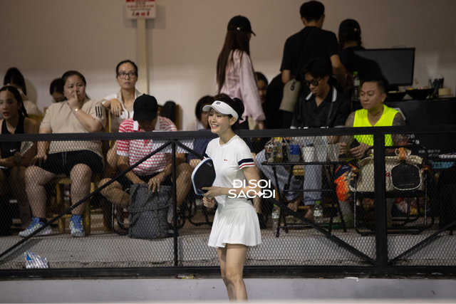Hiền Hồ lộ nhan sắc thật trên sân pickleball, học trò và tình cũ Hương Giang trực tiếp đối đầu- Ảnh 3.