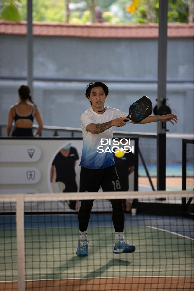Hiền Hồ lộ nhan sắc thật trên sân pickleball, học trò và tình cũ Hương Giang trực tiếp đối đầu- Ảnh 10.