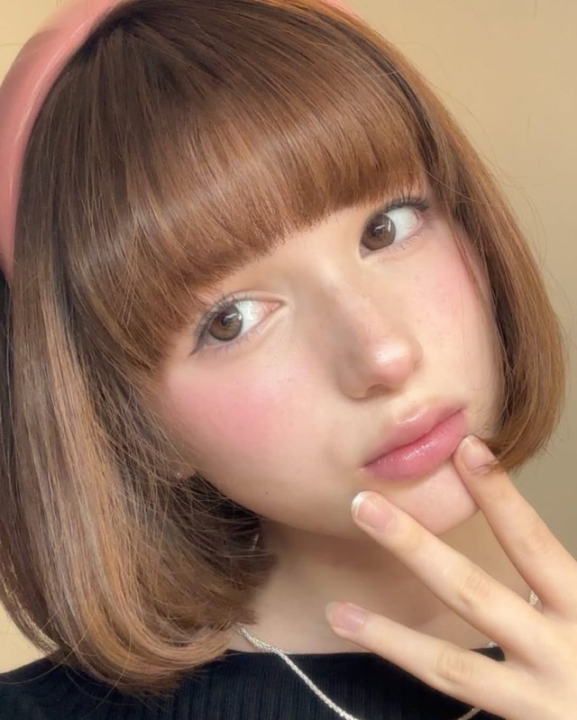 Xuất hiện song trùng của "hot girl có gương mặt đẹp nhất Việt Nam"- Ảnh 4. Xuất hiện song trùng của "hot girl có gương mặt đẹp nhất Việt Nam"- Ảnh 4.