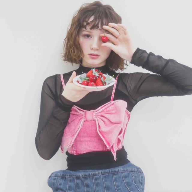 Xuất hiện song trùng của "hot girl có gương mặt đẹp nhất Việt Nam"- Ảnh 6. Xuất hiện song trùng của "hot girl có gương mặt đẹp nhất Việt Nam"- Ảnh 6.