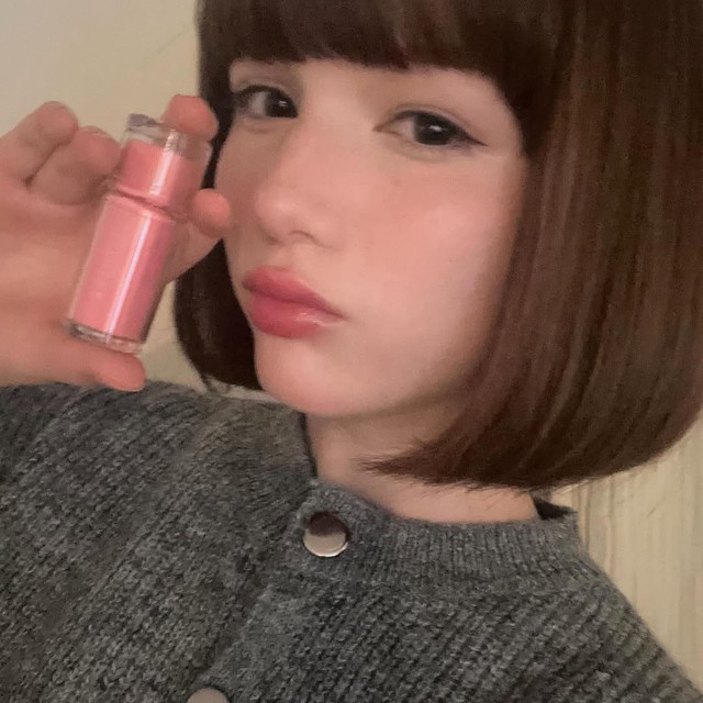 Xuất hiện song trùng của "hot girl có gương mặt đẹp nhất Việt Nam"- Ảnh 5. Xuất hiện song trùng của "hot girl có gương mặt đẹp nhất Việt Nam"- Ảnh 5.