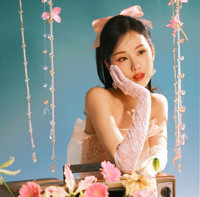 Mỹ nhân đẹp nhất Trung Quốc hiện tại: Nhan sắc tuyệt đỉnh không tả nổi, xé sách bước ra mê hoặc 9 triệu người- Ảnh 6.