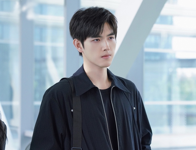 Phim ngôn tình mới chiếu đã bị chê tan nát, cặp chính diễn dở như "muốn rút ống thở của nhà sản xuất"- Ảnh 4.