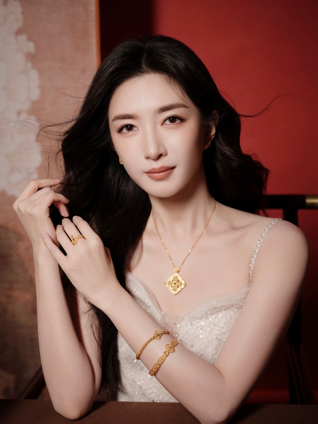 "Mỹ nhân khí chất nhất showbiz" nghi lén sinh con ngoài giá thú cho đại gia, cái tên này bị réo gọi ngay và luôn!- Ảnh 1.