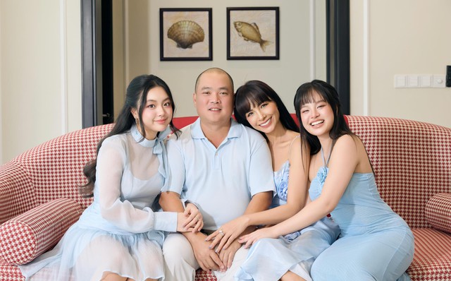 Dụi mắt nhận không ra visual tiểu thư nhà siêu mẫu Vbiz, tuổi 18 khác lạ thế này!- Ảnh 7.