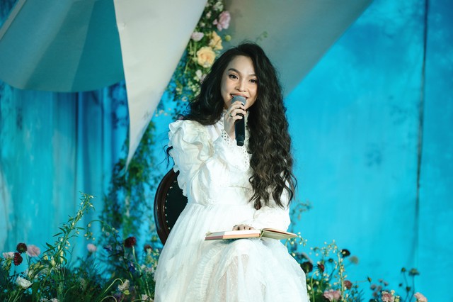 Hiền Thục bật khóc khi nói về gia đình, chỉ cười nhẹ khi nhắc về người cũ từng yêu "sống chết hết mình"- Ảnh 4.