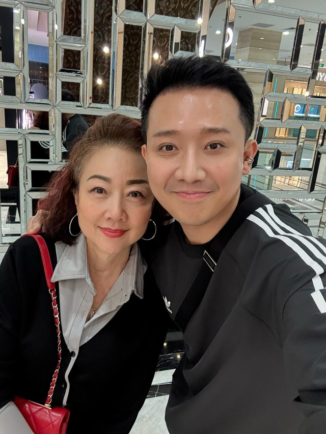 Quá khứ như bị "tra tấn" của Trấn Thành, căng đến mức phải ghét mẹ vì 1 chuyện- Ảnh 4.