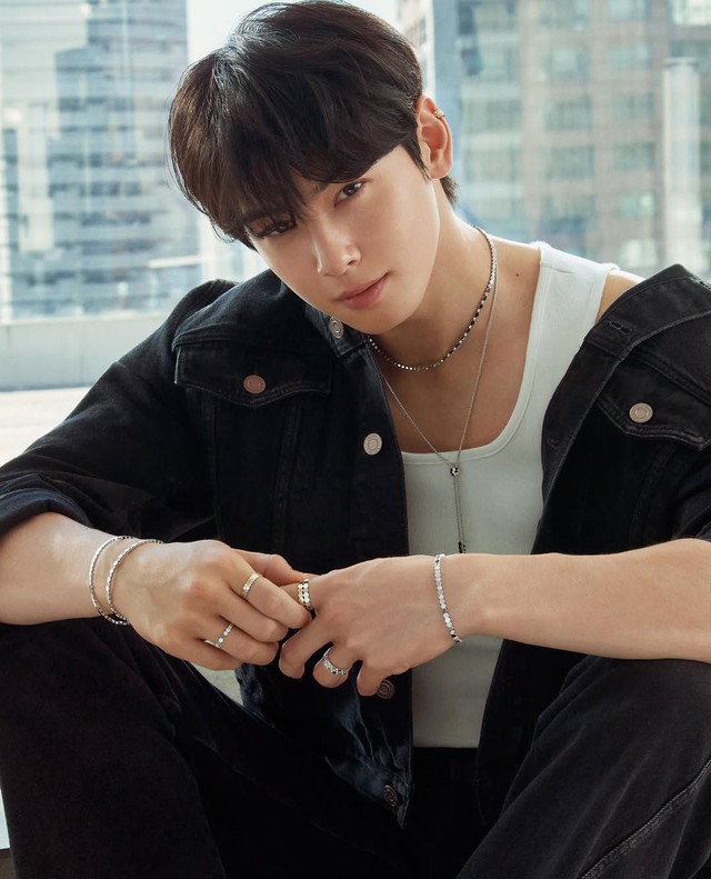 Mỹ nam đẹp nhất Kpop bị chê bai năng lực kém cỏi, sử dụng đặc quyền để tham gia ban nhạc quân đội- Ảnh 4.