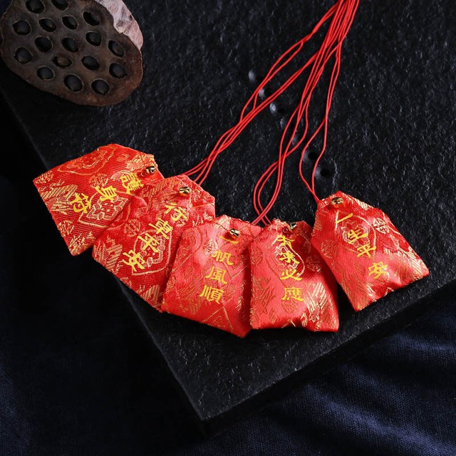 Đặt 3 thứ này dưới gối, tiền tài tự đến không cần tìm- Ảnh 4. Đặt 3 thứ này dưới gối, tiền tài tự đến không cần tìm- Ảnh 4.