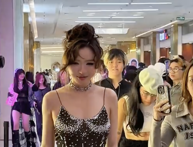 Họp báo Em xinh say Hi: Nhan sắc slay hết cỡ của Bích Phương, "cam thường" cũng không dìm được- Ảnh 1.