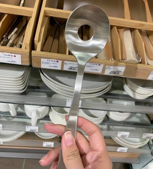 Chồng mang về nhà 7 món đồ: Lúc đầu tôi chê "dở hơi", giờ phải thốt lên "anh đỉnh phết...!"- Ảnh 1.