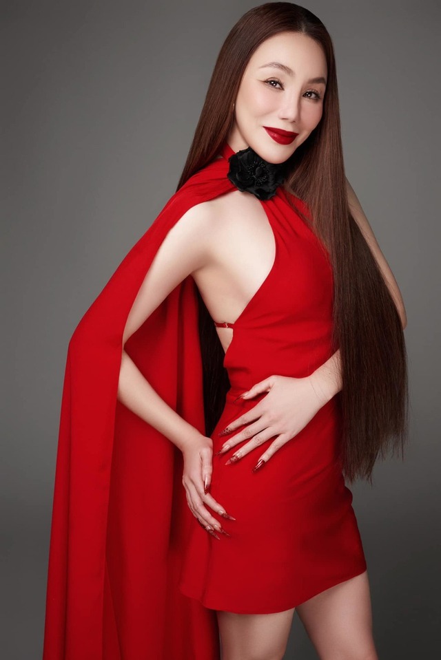 Hồ Quỳnh Hương cưới chồng ở tuổi 45: Thông tin cực hiếm về ông xã bí ẩn - Ảnh 2.