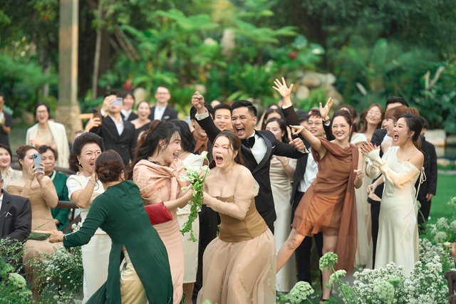 Hồ Quỳnh Hương cưới chồng ở tuổi 45: Thông tin cực hiếm về ông xã bí ẩn - Ảnh 3.