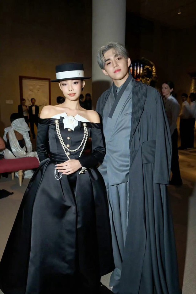Giải mã meme hot nhất lúc này: Tại sao Wren Evans - Lim Feng, Jennie - S.Coups đồng loạt bị réo tên?- Ảnh 4. Giải mã meme hot nhất lúc này: Tại sao Wren Evans - Lim Feng, Jennie - S.Coups đồng loạt bị réo tên?- Ảnh 4.
