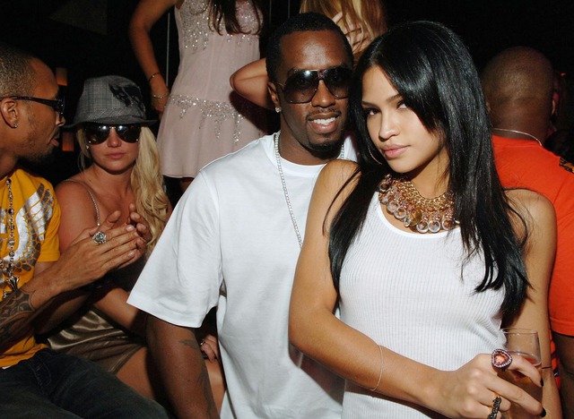 Công khai loạt tin nhắn mật của Diddy và bạn gái: Cassie yêu đương vật vã, "ông trùm" nhắn 1 câu gây rùng mình!- Ảnh 1.