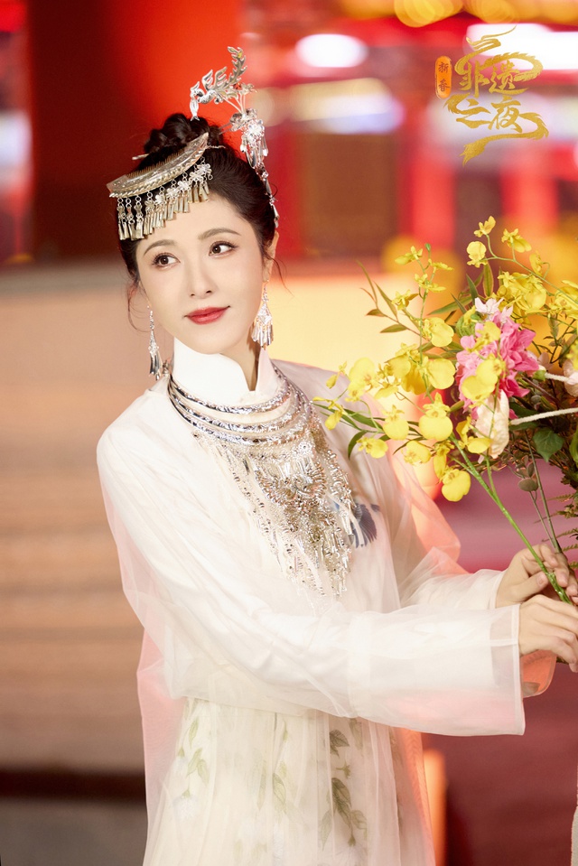 Quả đắng cho "mỹ nhân 200 năm nữa chưa có ai đẹp bằng" làm ra chuyện đáng xấu hổ nhất trong lịch sử showbiz- Ảnh 7.