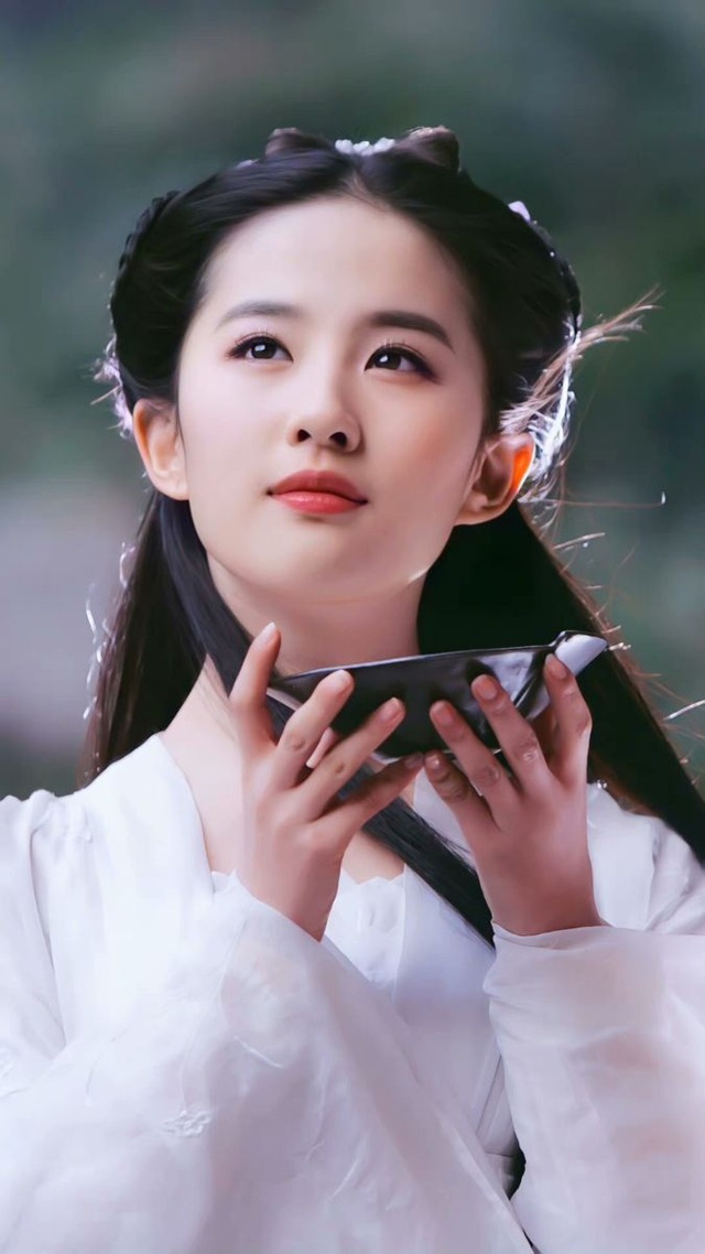 Lưu Diệc Phi 17 tuổi đẹp hết phần thiên hạ: Năm ấy xem mà tưởng tiên nữ giáng trần, sao hoàn mỹ như vậy được?- Ảnh 3.