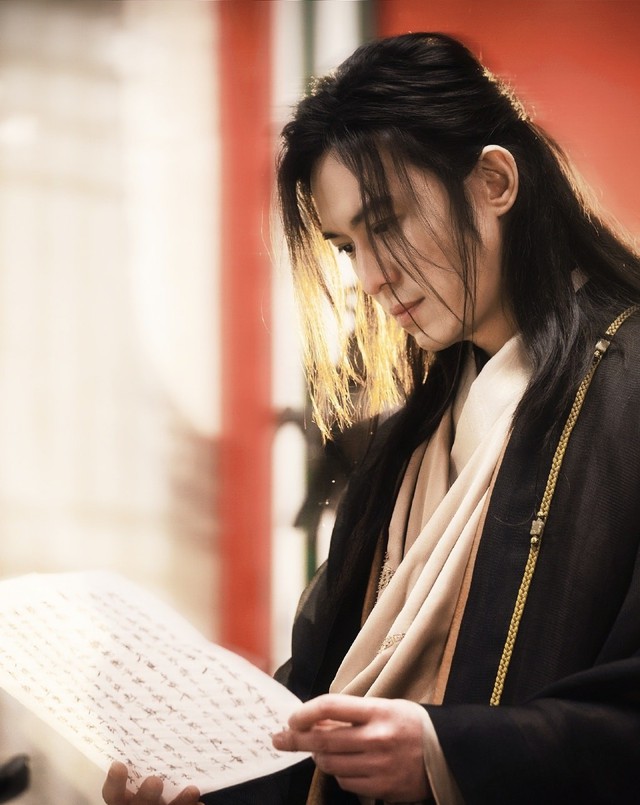 Thái tử hàng real bỏ 7000 tỷ để vào showbiz: Visual tuyệt phẩm thế gian, đóng phim nào cũng đẹp hú hồn- Ảnh 4.