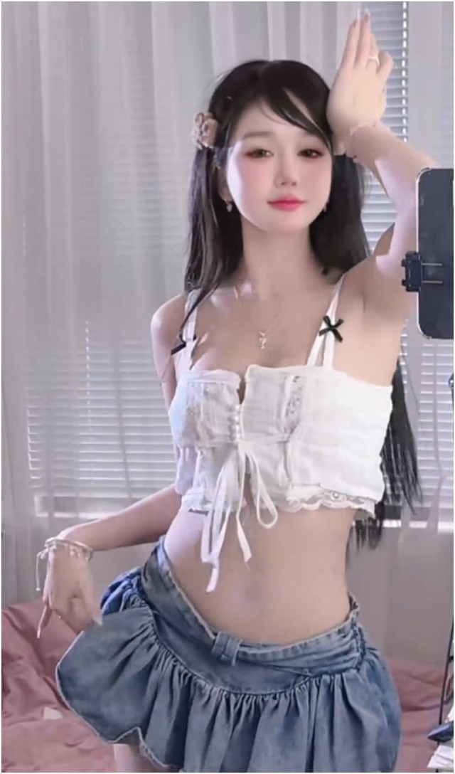Không thể rời mắt khỏi 30 giây khoe vũ đạo mê đắm của nữ coser xinh đẹp- Ảnh 6.