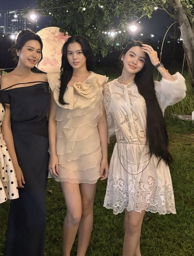 Màn so kè nhan sắc hot nhất đêm: Chu Thanh Huyền tung ảnh cùng Doãn Hải My, quan hệ thế nào sau tuyên bố "khôngthân"?- Ảnh 2.