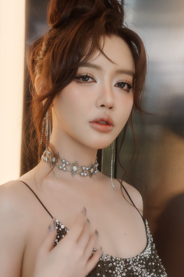 So kè nhan sắc gợi cảm của hai "ngọc nữ" được fan game cưng như trứng!- Ảnh 5. So kè nhan sắc gợi cảm của hai "ngọc nữ" được fan game cưng như trứng!- Ảnh 5.