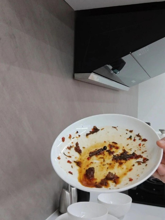 Một người rửa bát ẩu, cả nhà ăn cơm với vi khuẩn: 5 LỖI SAI tai hại cần sửa gấp!- Ảnh 5. Một người rửa bát ẩu, cả nhà ăn cơm với vi khuẩn: 5 LỖI SAI tai hại cần sửa gấp!- Ảnh 5.