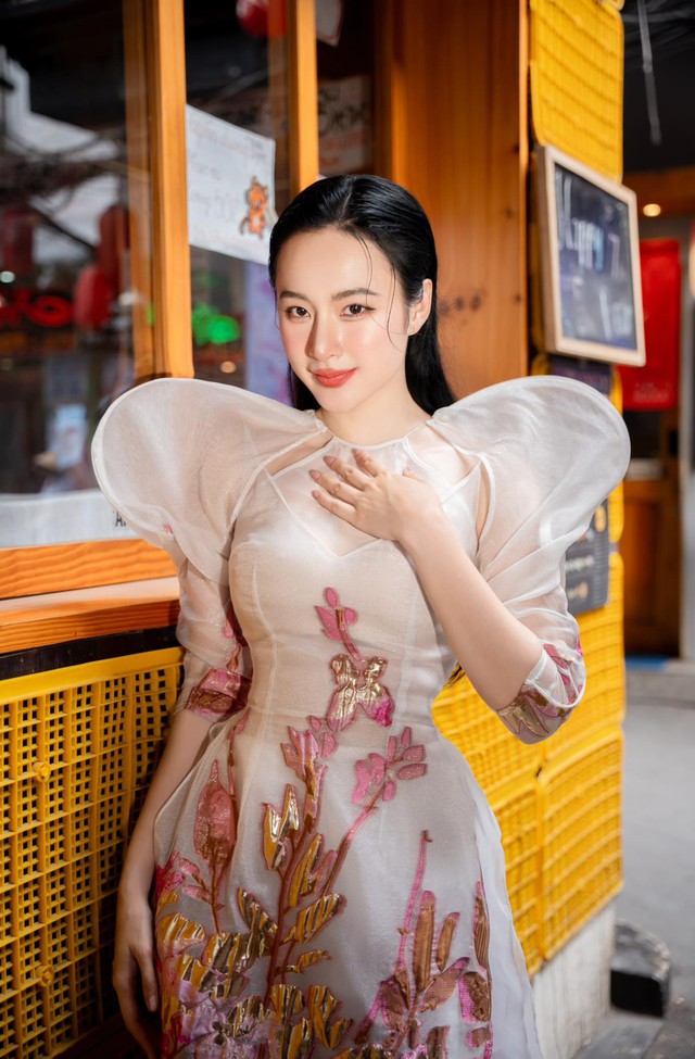 Body cuồn cuộn gây sốc của Angela Phương Trinh- Ảnh 8. Body cuồn cuộn gây sốc của Angela Phương Trinh- Ảnh 8.