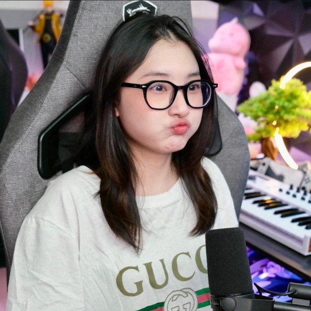 Nữ streamer fan MU bật chế độ "cấm chat" chỉ sau một đêm- Ảnh 6.
