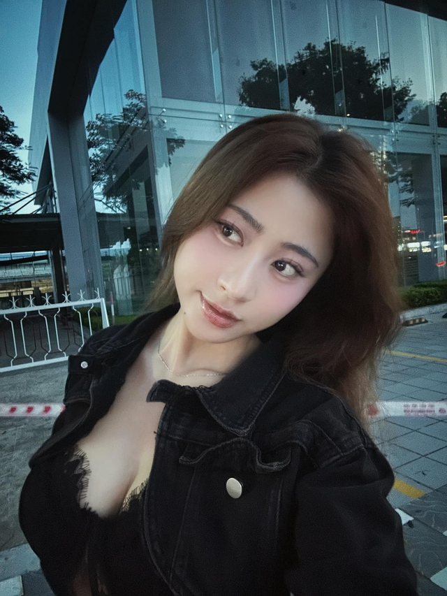 Nữ TikToker biến hình phong cách "cọc tính", hút triệu view vì diện mạo vẫn "slay" hết cỡ!- Ảnh 4.