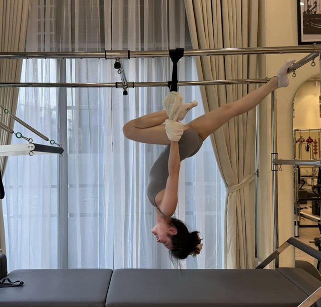 Chu Thanh Huyền khoe vóc dáng cực phẩm, tập pilates "độ body" sau sinh, 1 động tác xoá tan tin đồn mang bầu lần 2- Ảnh 2.