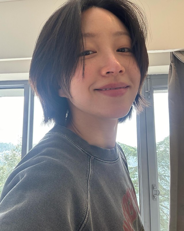 "Nữ thần fancam" từng cứu cả nhóm nhờ 1 video, nay tái xuất gây xôn xao vì visual quá khác lạ- Ảnh 11. "Nữ thần fancam" từng cứu cả nhóm nhờ 1 video, nay tái xuất gây xôn xao vì visual quá khác lạ- Ảnh 11.