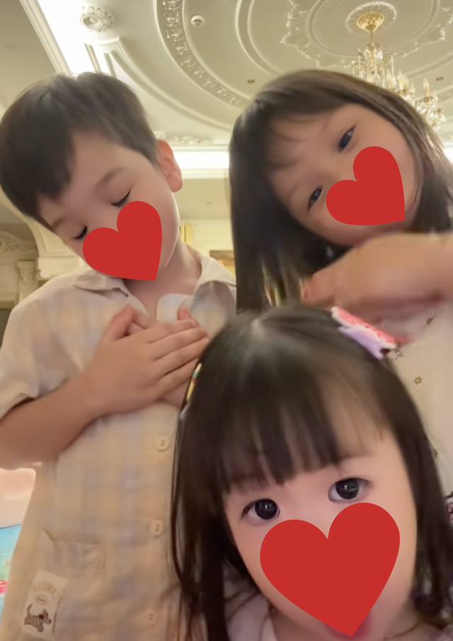 Đỗ Mỹ Linh phát ngôn gây sốt khi anh chồng - cậu cả nhà bầu Hiển - làm "bố đơn thân nghìn tỷ" lần 3- Ảnh 1. Đỗ Mỹ Linh phát ngôn gây sốt khi anh chồng - cậu cả nhà bầu Hiển - làm "bố đơn thân nghìn tỷ" lần 3- Ảnh 1.