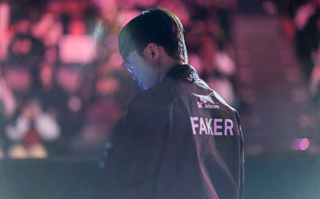 Dù T1 sắp vào giai đoạn quan trọng nhưng nhiều fan lo ngại Faker có thể tái phát chấn thương
