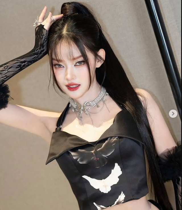 Mỹ nhân Thái sinh năm 2000 được khen “chuẩn thiên kim phương Đông”, sắc sảo hơn cả Lisa - Minnie?- Ảnh 7.