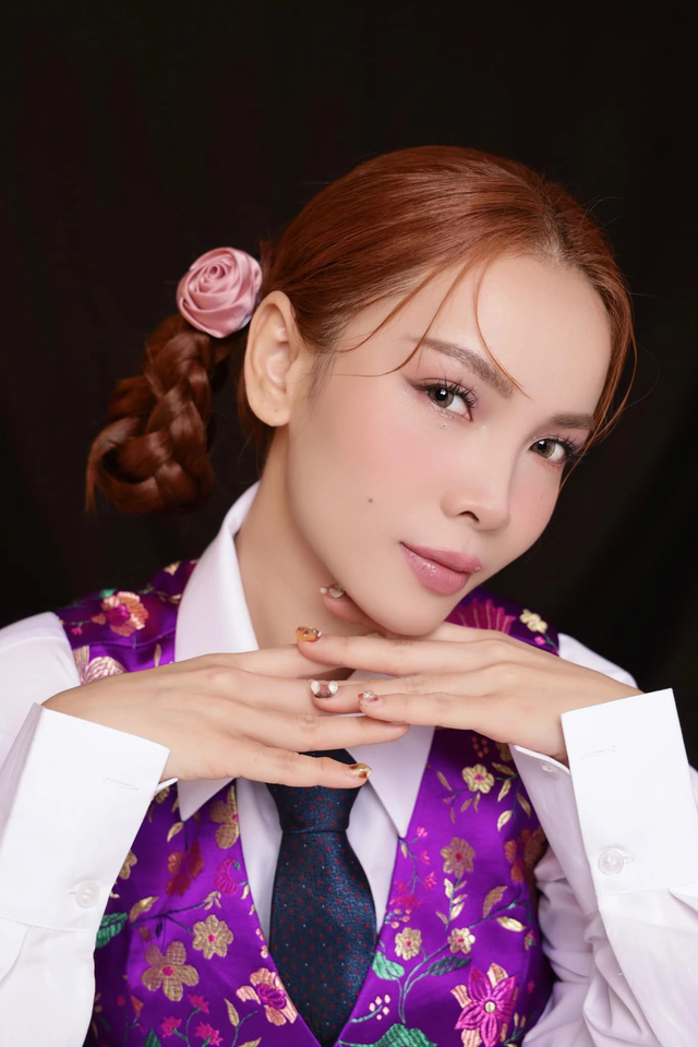 Vbiz có sao nữ 20 năm nhan sắc không đổi, ca hát năng nổ nhưng thiếu 1 bản hit để lên sao hạng A- Ảnh 10.