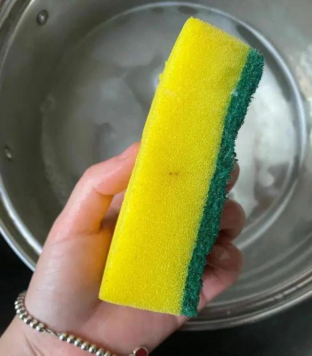 Cảnh báo: Trong nhà có 6 món đồ "bẩn không tưởng", bạn dùng hàng ngày mà không hề hay biết!- Ảnh 1.