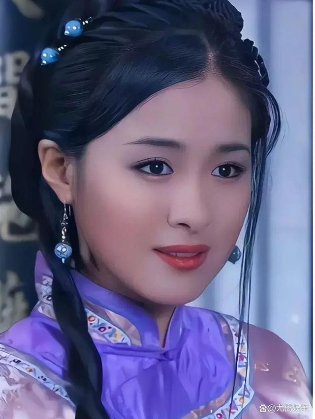 Nữ thần vạn người mê phải đổi tên vì Triệu Vy giờ ra sao?- Ảnh 4. Nữ thần vạn người mê phải đổi tên vì Triệu Vy giờ ra sao?- Ảnh 4.