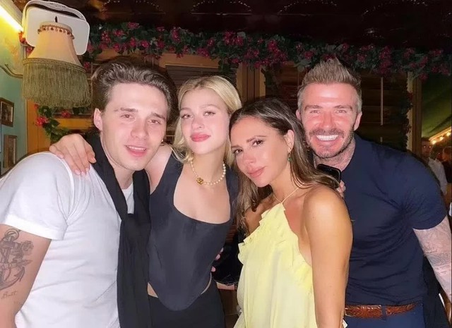 Con dâu cả nhà Beckham bị nghi thao túng MXH của chồng, đứng sau bài đăng "luôn chọn vợ"?- Ảnh 3. Con dâu cả nhà Beckham bị nghi thao túng MXH của chồng, đứng sau bài đăng "luôn chọn vợ"?- Ảnh 3.
