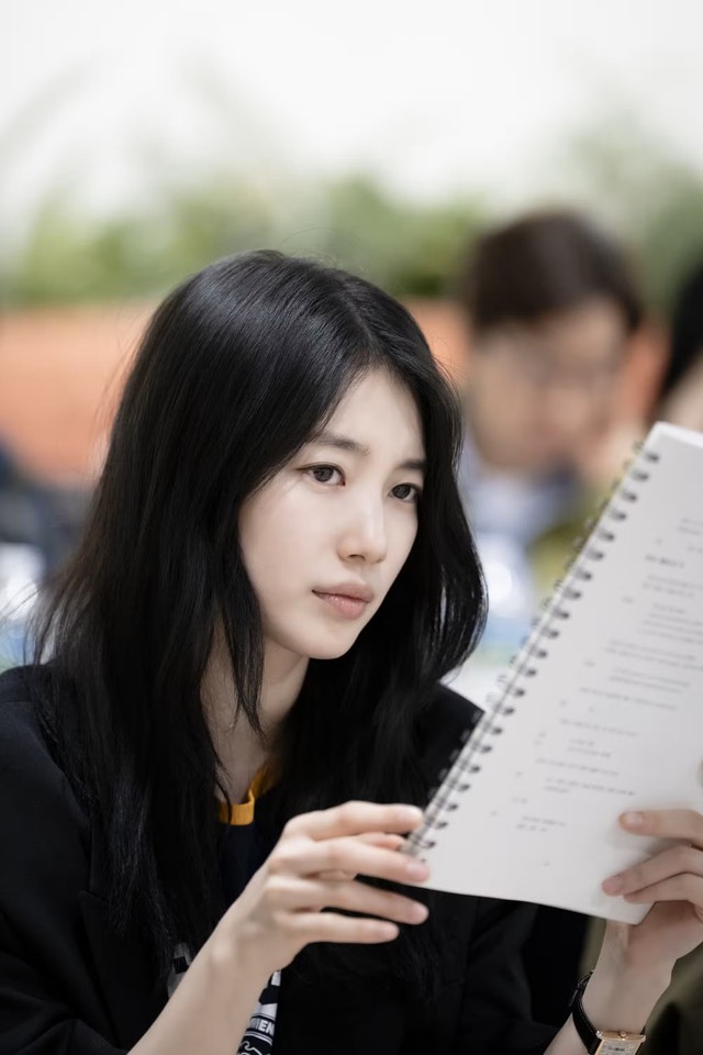 Mặt mộc gây sốc của Suzy- Ảnh 1.