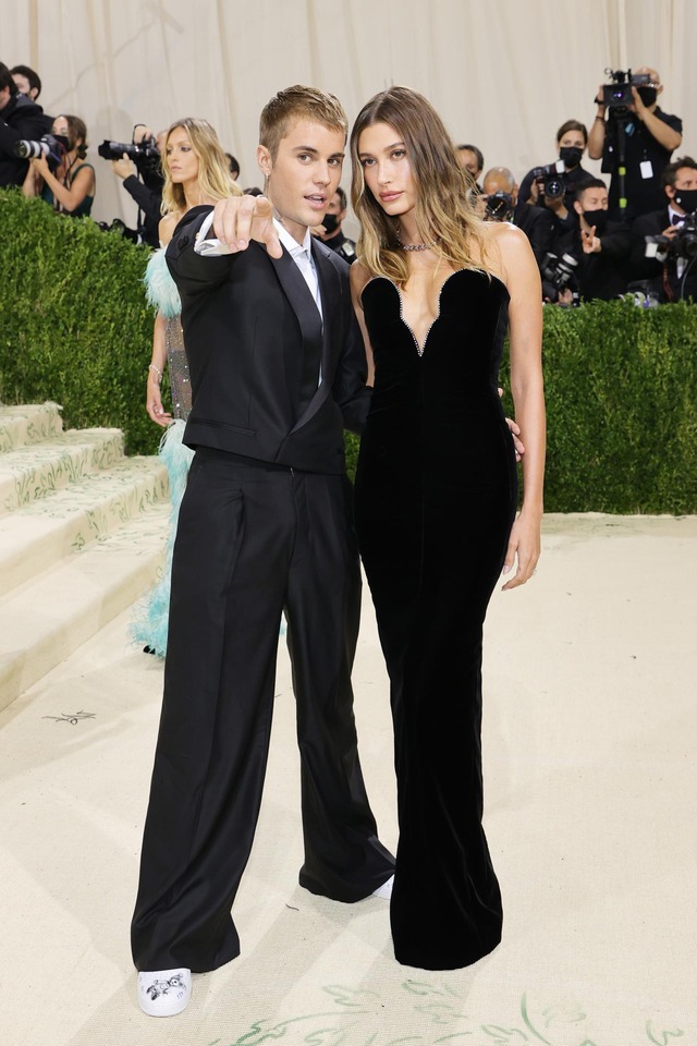 Justin Bieber bị phát hiện mê mẩn "bản sao 2k7 của Selena Gomez", hôn nhân với Hailey đang gặp trục trặc?- Ảnh 6.