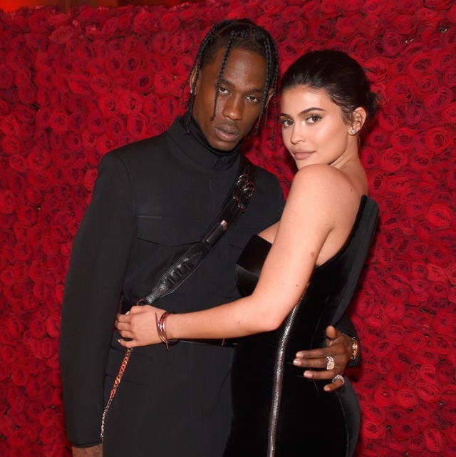 Kylie Jenner: Giao diện "trap girl" nhưng cực si tình, sắp có kết đẹp bên chàng trai hot nhất thế giới?- Ảnh 8. Kylie Jenner: Giao diện "trap girl" nhưng cực si tình, sắp có kết đẹp bên chàng trai hot nhất thế giới?- Ảnh 8.