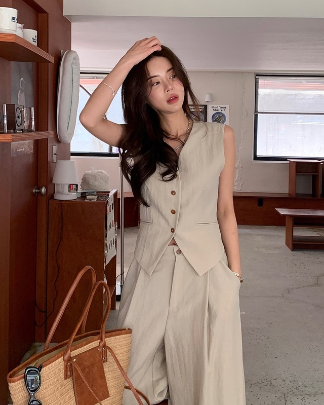 Mặc đẹp rất đơn giản với 10 set đồ màu be mát mắt, trẻ trung và cực kỳ tinh tế- Ảnh 2.