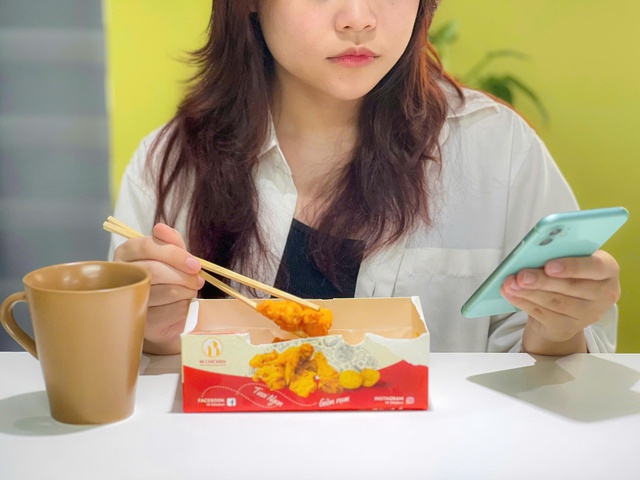 Đặt món một mình, ngon lành không tốn kém cùng GrabFood- Ảnh 1. Đặt món một mình, ngon lành không tốn kém cùng GrabFood- Ảnh 1.