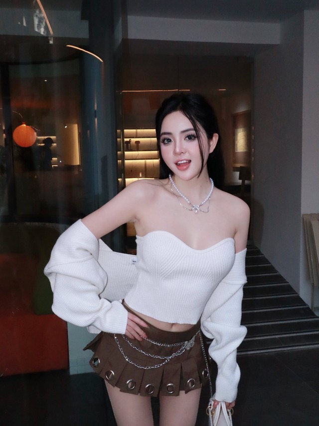 Không nhận ra nữ streamer từng khóc "ăn vạ" trên sóng, giao diện hiện tại gợi cảm khó cưỡng- Ảnh 3.